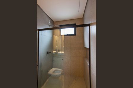 Casa para alugar com 150m², 3 quartos e 4 vagas Casa para alugar com 150m², 3 quartos e 4 vagasBanheiro da Suite 2