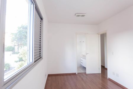 Apartamento à venda com 144m², 4 quartos e 3 vagas Apartamento à venda com 144m², 4 quartos e 3 vagassuite
