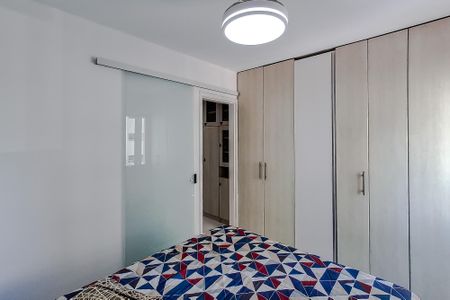 Apartamento à venda com 44m², 1 quarto e 1 vagaQuarto