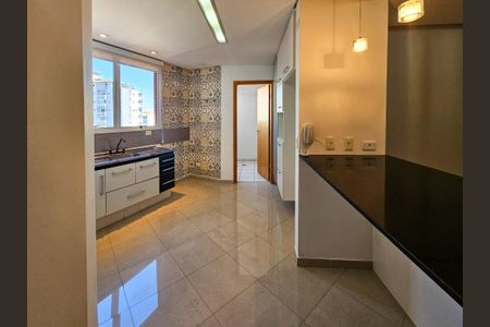 Apartamento à venda com 90m², 2 quartos e 2 vagasCozinha