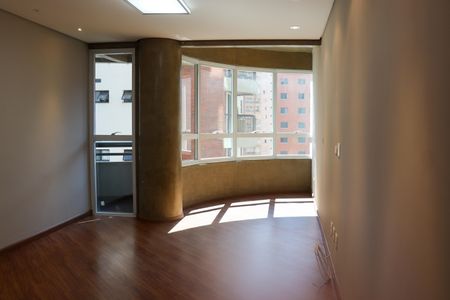 Apartamento à venda com 90m², 2 quartos e 2 vagasSala