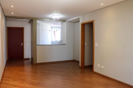 Apartamento à venda com 90m², 2 quartos e 2 vagasSala