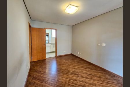 Apartamento à venda com 90m², 2 quartos e 2 vagasSuíte