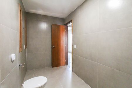 Apartamento à venda com 332m², 5 quartos e 1 vaga Apartamento à venda com 332m², 5 quartos e 1 vagaBanheiro da Suíte 2
