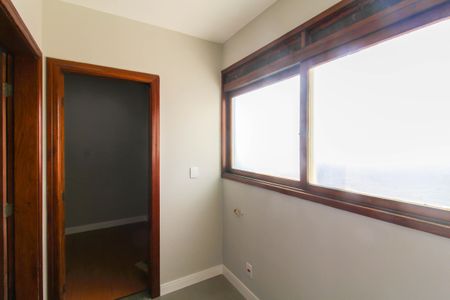 Apartamento à venda com 332m², 5 quartos e 1 vaga Apartamento à venda com 332m², 5 quartos e 1 vagaÁrea de Serviço