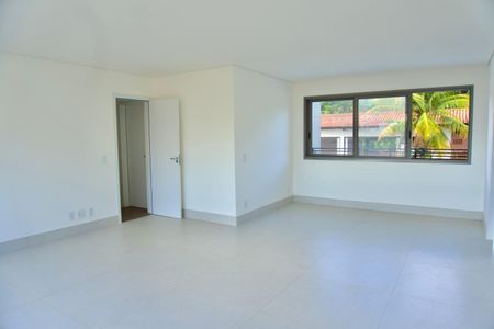 Apartamento para alugar com 139m², 4 quartos e 3 vagas Apartamento para alugar com 139m², 4 quartos e 3 vagasSala