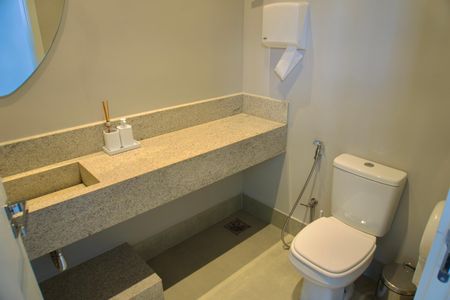 Apartamento para alugar com 139m², 4 quartos e 3 vagas Apartamento para alugar com 139m², 4 quartos e 3 vagasÁrea Comum - Banheiro