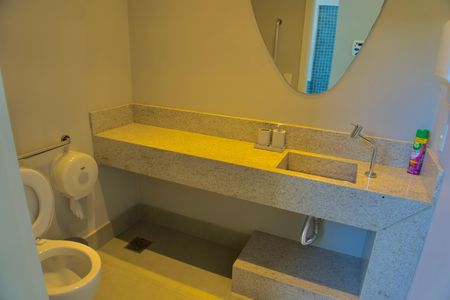 Apartamento para alugar com 139m², 4 quartos e 3 vagas Apartamento para alugar com 139m², 4 quartos e 3 vagasÁrea Comum - Banheiro