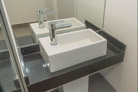 Studio para alugar com 25m², 1 quarto e sem vaga Studio para alugar com 25m², 1 quarto e sem vagaBanheiro