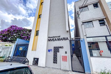 Apartamento à venda com 38m², 2 quartos e sem vagaFachada com Plaquinha