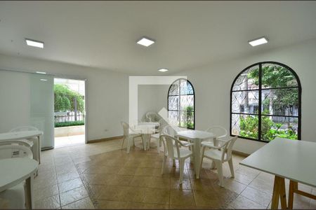 Apartamento para alugar com 72m², 2 quartos e 1 vagaÁrea comum - Salão de festas