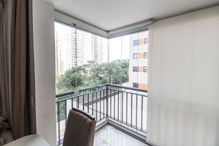 Varanda de apartamento para alugar com 2 quartos, 53m² em Jardim Tupanci, Barueri