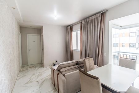 Sala  de apartamento para alugar com 2 quartos, 53m² em Jardim Tupanci, Barueri