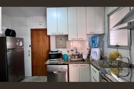 Apartamento à venda com 105m², 3 quartos e 2 vagasCozinha