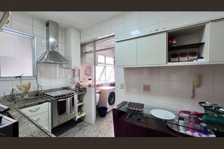 Apartamento à venda com 105m², 3 quartos e 2 vagasCozinha