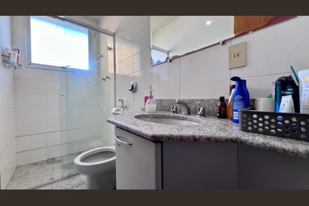 Apartamento à venda com 105m², 3 quartos e 2 vagasbanho