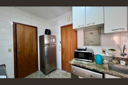 Apartamento à venda com 105m², 3 quartos e 2 vagasCozinha