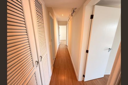 Apartamento à venda com 250m², 3 quartos e 2 vagas Apartamento à venda com 250m², 3 quartos e 2 vagasFoto 10