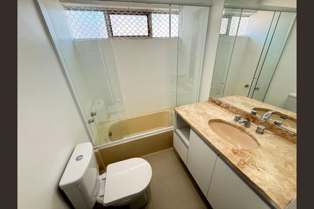 Apartamento à venda com 250m², 3 quartos e 2 vagas Apartamento à venda com 250m², 3 quartos e 2 vagasFoto 14