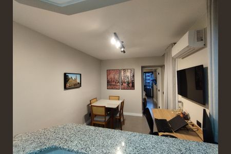 Apartamento à venda com 40m², 1 quarto e 1 vaga Apartamento à venda com 40m², 1 quarto e 1 vagaSala