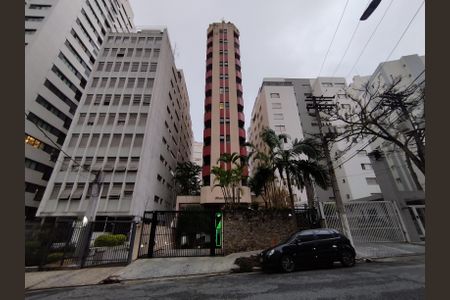 Apartamento à venda com 40m², 1 quarto e 1 vaga Apartamento à venda com 40m², 1 quarto e 1 vagaFachada do Prédio