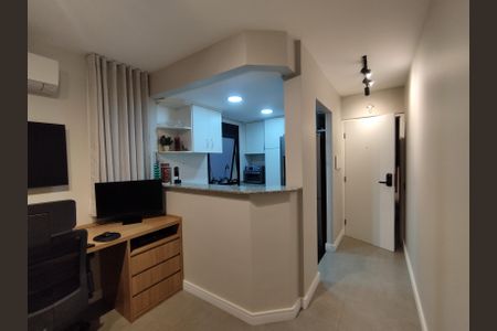 Apartamento à venda com 40m², 1 quarto e 1 vaga Apartamento à venda com 40m², 1 quarto e 1 vagaSala