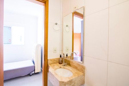 Apartamento à venda com 97m², 3 quartos e 2 vagasBanheiro do quarto 2