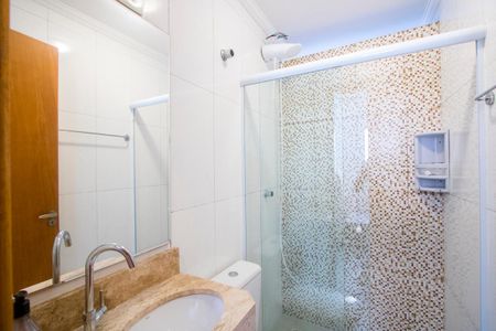 Apartamento à venda com 97m², 3 quartos e 2 vagasBanheiro do quarto 2