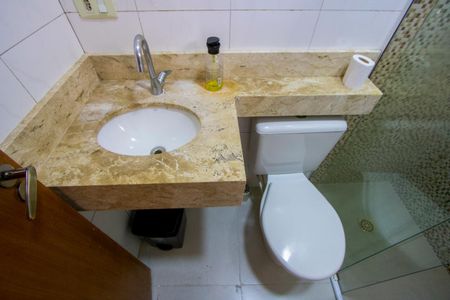 Apartamento à venda com 97m², 3 quartos e 2 vagasBanheiro do quarto 1