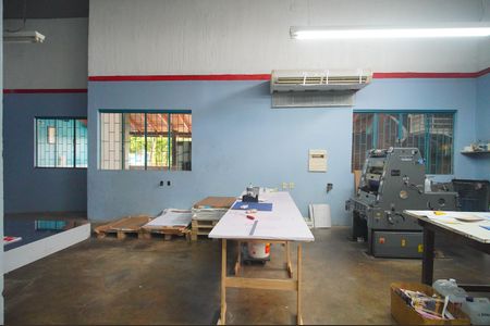 Casa à venda com 170m², 1 quarto e sem vagaSala/Quarto