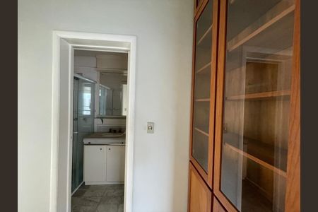 Apartamento à venda com 76m², 1 quarto e 1 vaga