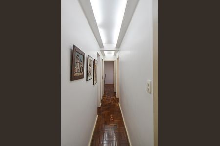 Apartamento à venda com 190m², 4 quartos e 2 vagasCorredor