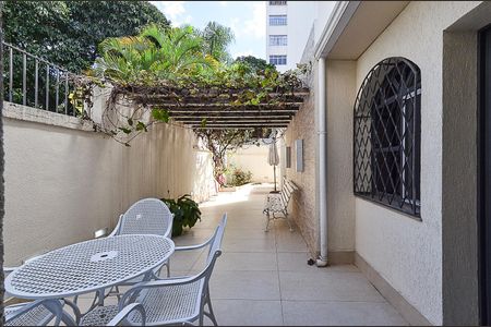 Apartamento à venda com 190m², 4 quartos e 2 vagasÁrea Privativa