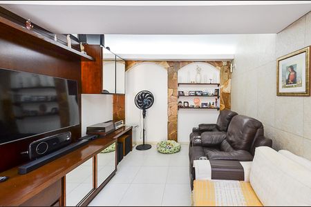 Apartamento à venda com 190m², 4 quartos e 2 vagasSala de TV