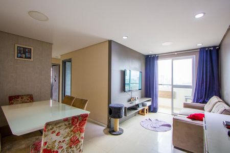 Sala de apartamento à venda com 3 quartos, 69m² em Vila Humaita, Santo André