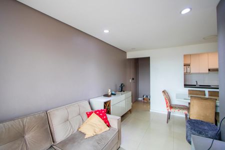 Sala de apartamento à venda com 3 quartos, 69m² em Vila Humaita, Santo André