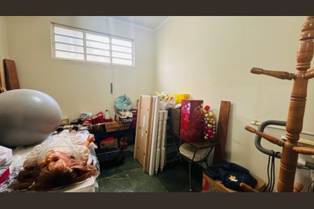 Casa à venda com 263m², 4 quartos e 4 vagas