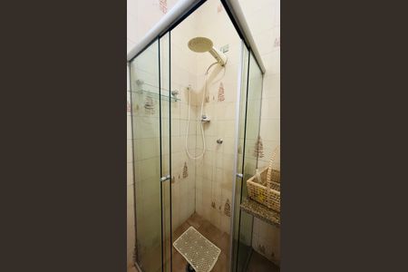 Casa à venda com 263m², 4 quartos e 4 vagas