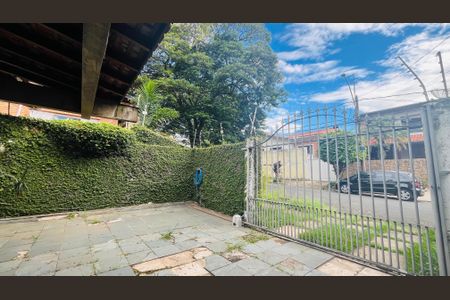 Casa à venda com 263m², 4 quartos e 4 vagas
