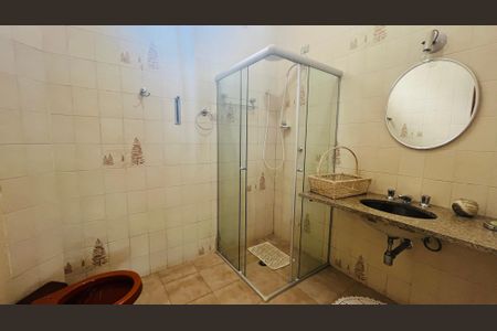 Casa à venda com 263m², 4 quartos e 4 vagas