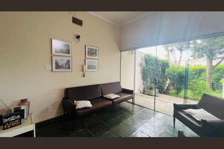 Casa à venda com 263m², 4 quartos e 4 vagas