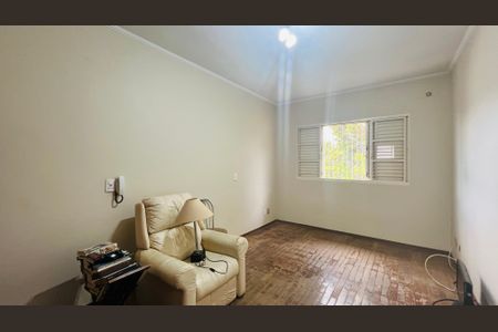 Casa à venda com 263m², 4 quartos e 4 vagas