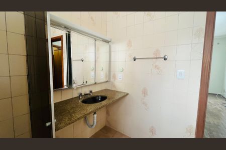 Casa à venda com 263m², 4 quartos e 4 vagas