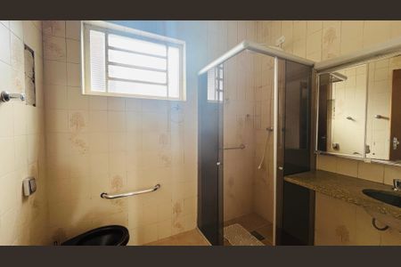 Casa à venda com 263m², 4 quartos e 4 vagas