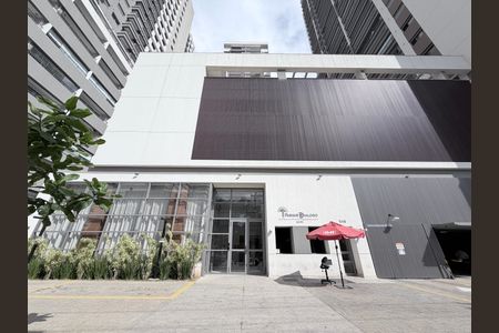 Apartamento para alugar com 75m², 2 quartos e 1 vagaFachada