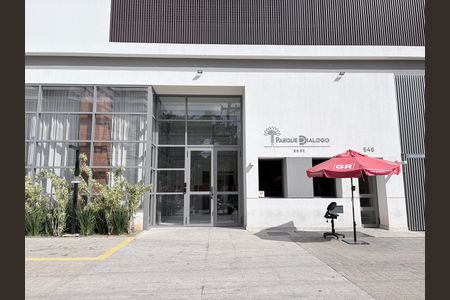 Apartamento para alugar com 75m², 2 quartos e 1 vagaFachada