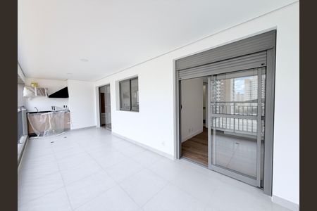 Apartamento para alugar com 75m², 2 quartos e 1 vagaSacada