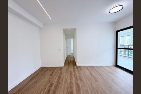 Apartamento para alugar com 75m², 2 quartos e 1 vagaSala
