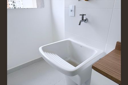 Apartamento para alugar com 75m², 2 quartos e 1 vagaÁrea de Serviço