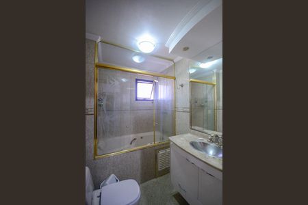 Apartamento para alugar com 90m², 3 quartos e 3 vagas Apartamento para alugar com 90m², 3 quartos e 3 vagasBanheiro da Suite